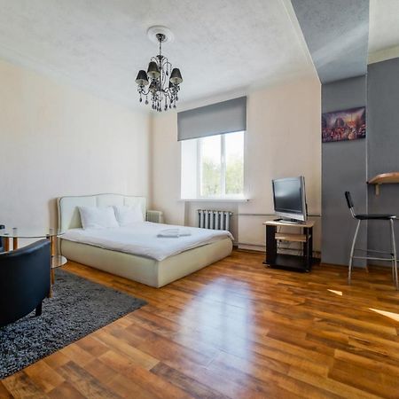 In The Center Of Minsk Apartment Bagian luar foto