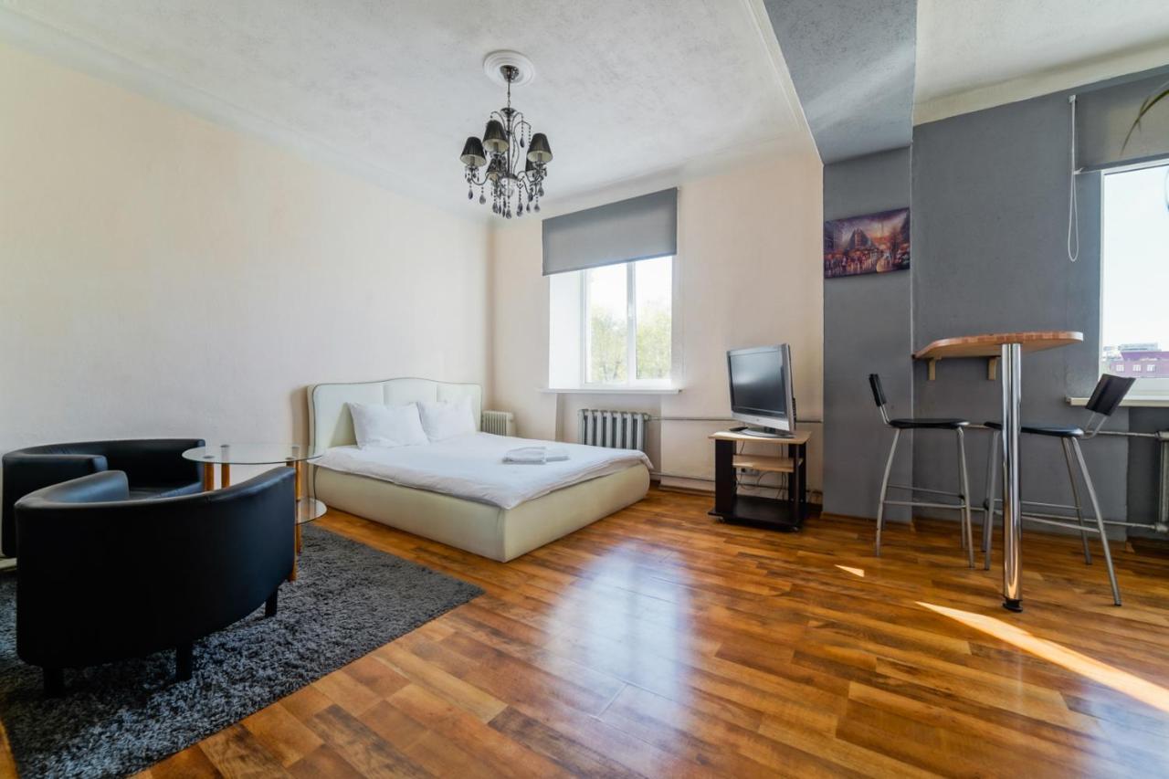 In The Center Of Minsk Apartment Bagian luar foto